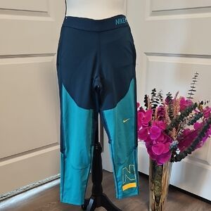 Nike Pro Dri-FIT Training Capri Teal Leggings